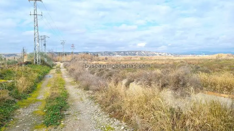 Parcela Rustica en Venta en Zuera 23373m2