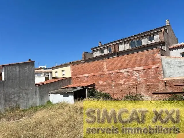 Terreno Edificable en L Escala 282m2 Ideal Casa Unifamiliar