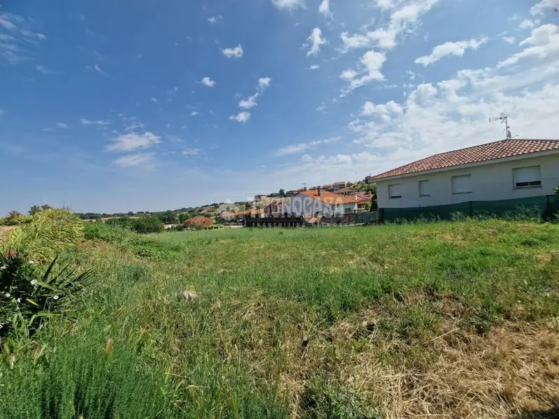 Terreno en Venta Yebes Valdeluz 815m2 Excelentes Vistas