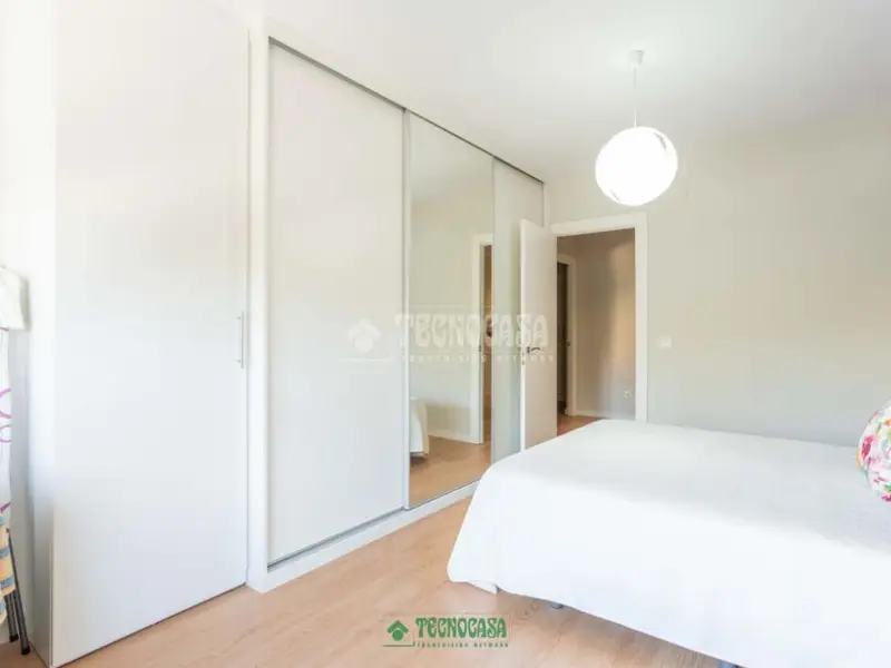 Piso en Venta en Almería Centro 4 Dormitorios 2 Baños Reformado