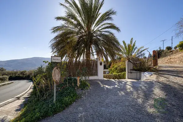 Chalet con Jacuzzi y Piscina en Orgiva Granada