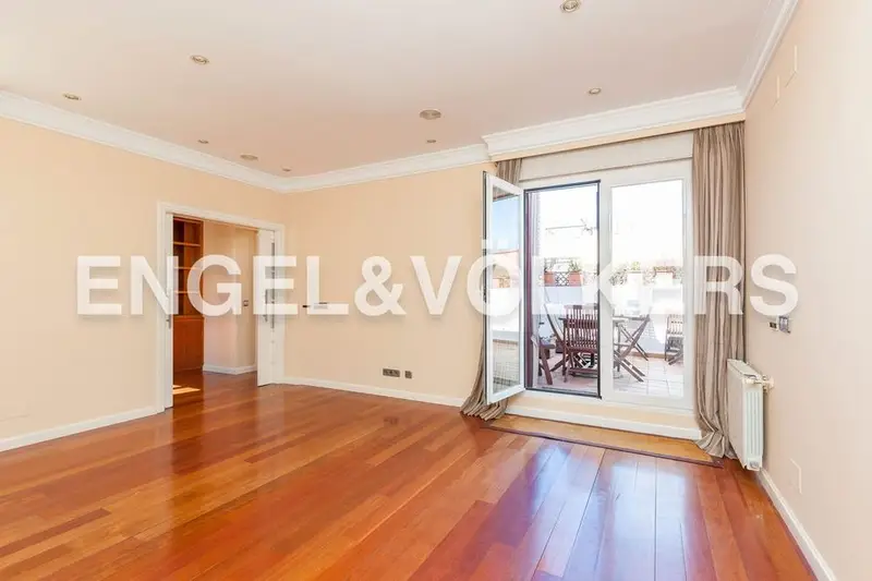 Apartamento en Alquiler Madrid 2 dormitorios 1 ba
o
