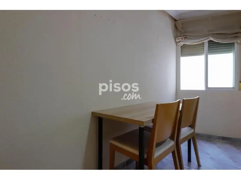 Habitacion en Alquiler en Altabix para Chicas