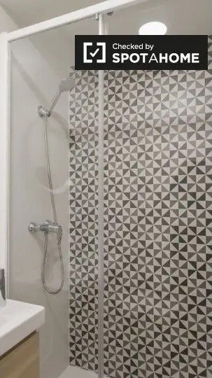 Apartamento 5 Dormitorios 5 Baños Madrid Alquiler Spotahome