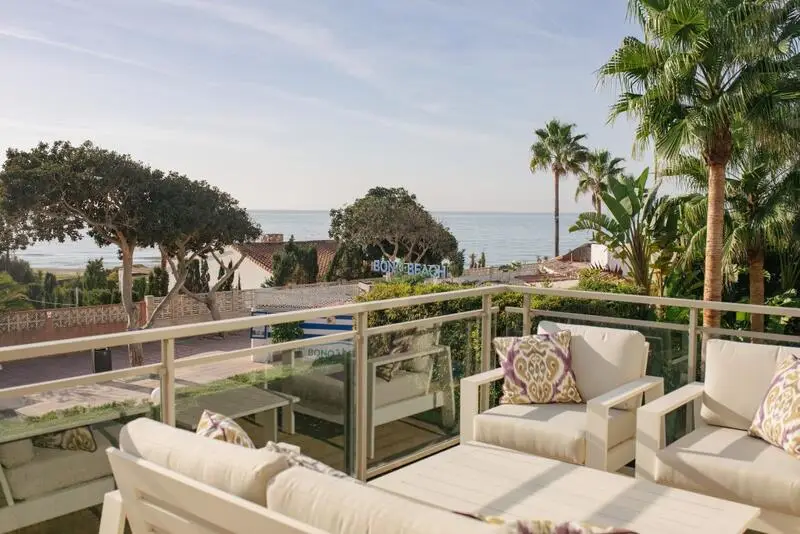 Villa de Lujo en Primera Linea de Playa Marbella 5 Dormitorios