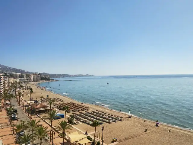 Apartamento 5 Dormitorios Fuengirola Piscina Garaje Jardin