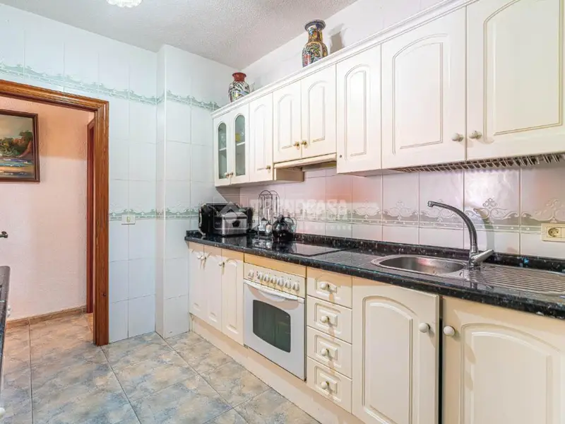 Piso en venta Los Cristianos 145m² 3 habitaciones 2 baños