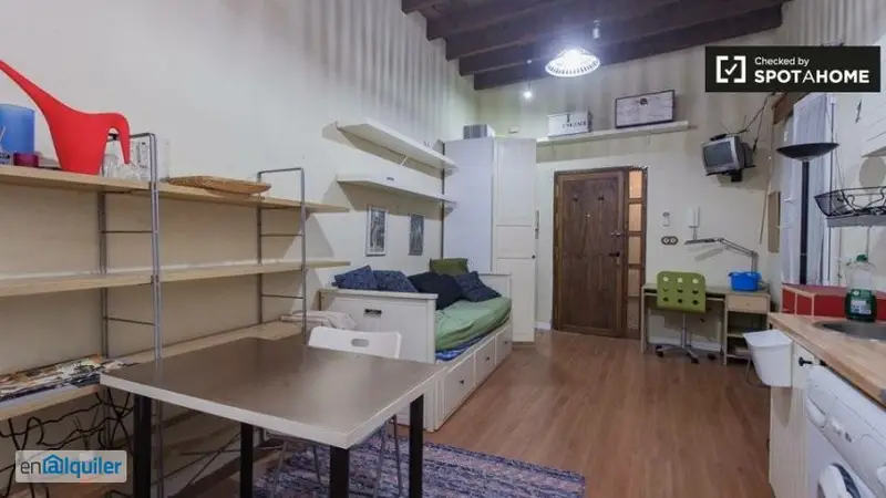 Apartamento Estudio con Patio en Regina La Encarnacion