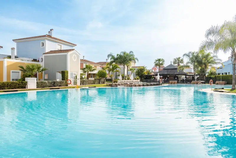 Adosado 2 Dormitorios Estepona Vistas Montana Piscina Jacuzzi