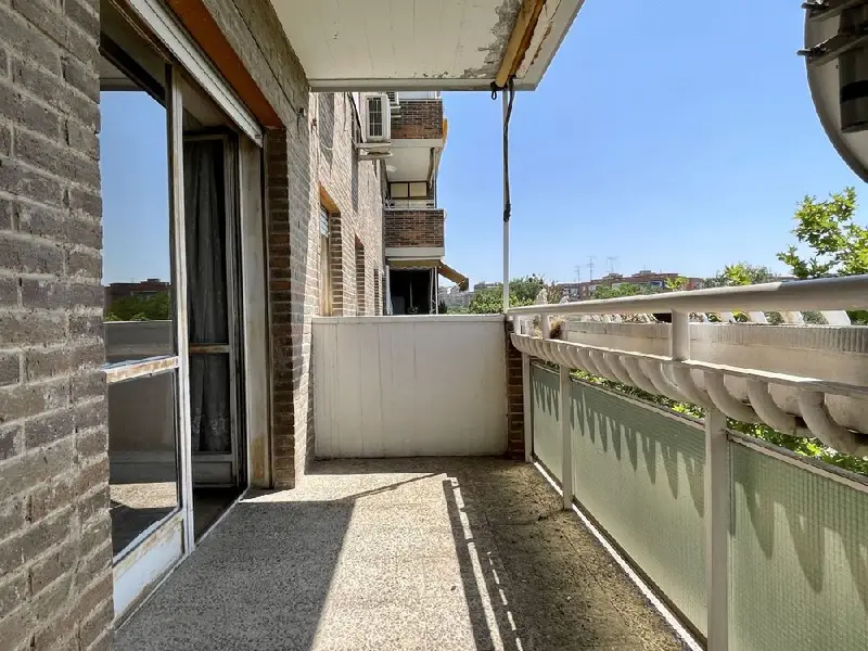Venta Piso con Terraza en La Elipa Moratalaz Madrid