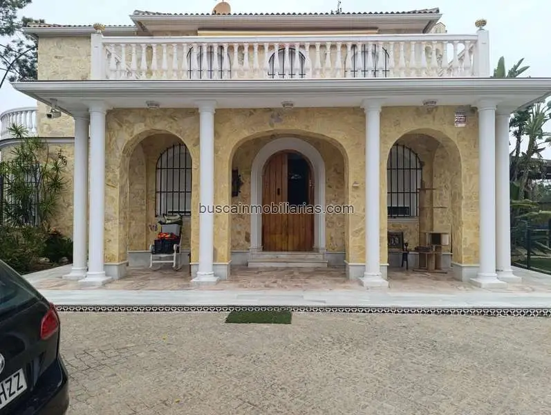 Chalet en venta en Lepe