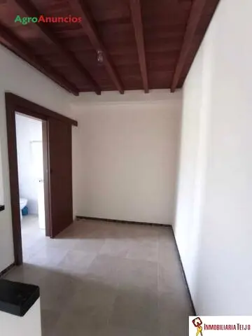 Venta  de Casa de piedra con finca de eucaliptos en A Coruña