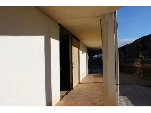 Local Comercial en Cabez
 de la Sal