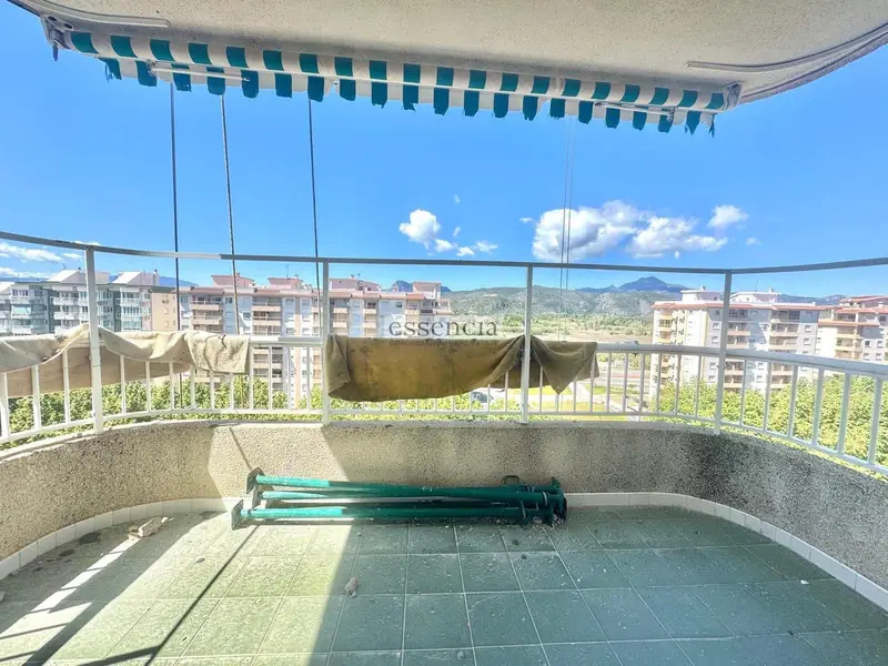 Apartamento en Gandía cerca de la playa con piscina y jardín
