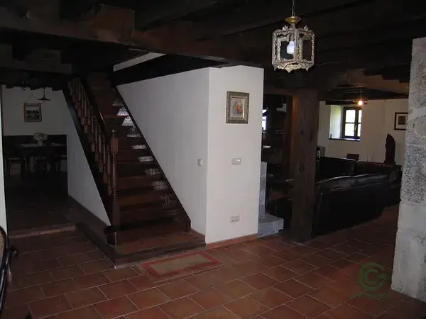Casa Asturiana de Piedra con Galería 003ha