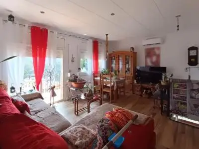 Casa Unifamiliar con Opcion a Dos Viviendas 127m2