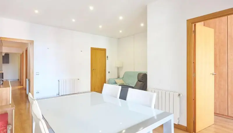 Piso en Venta Sagrada Familia Barcelona 84m2 3 Dormitorios
