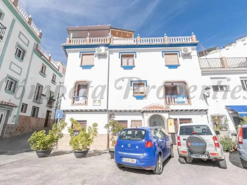 Casa de Pueblo en Cómpeta 4 Dormitorios 2 Baños Terraza