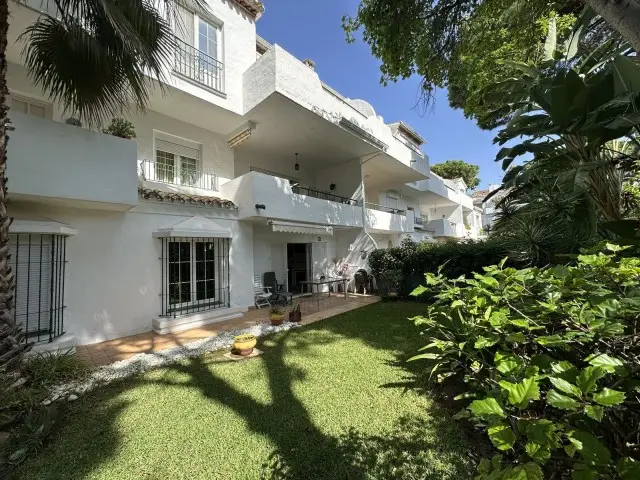 Apartamento 3 Dormitorios Estepona