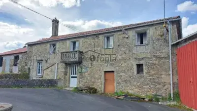 Casa Rural en Curtis con Gran Potencial de Reforma