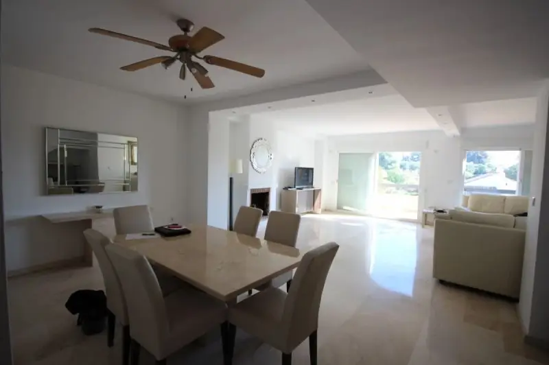 Atico en venta en Marbella 3 dormitorios 2 baños