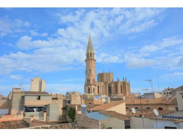 Casa Mallorquina en Manacor 5 Dormitorios 3 Salones