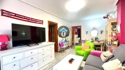 Piso en venta en Talavera de la Reina con piscina y pistas deportivas
