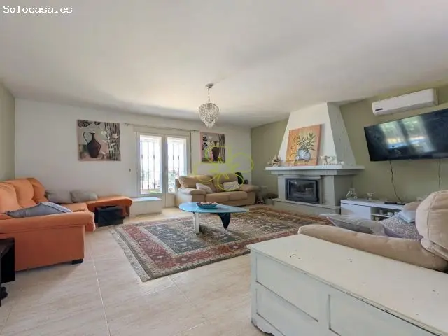 Villa con Piscina Privada y Establo en Partaloa Almeria