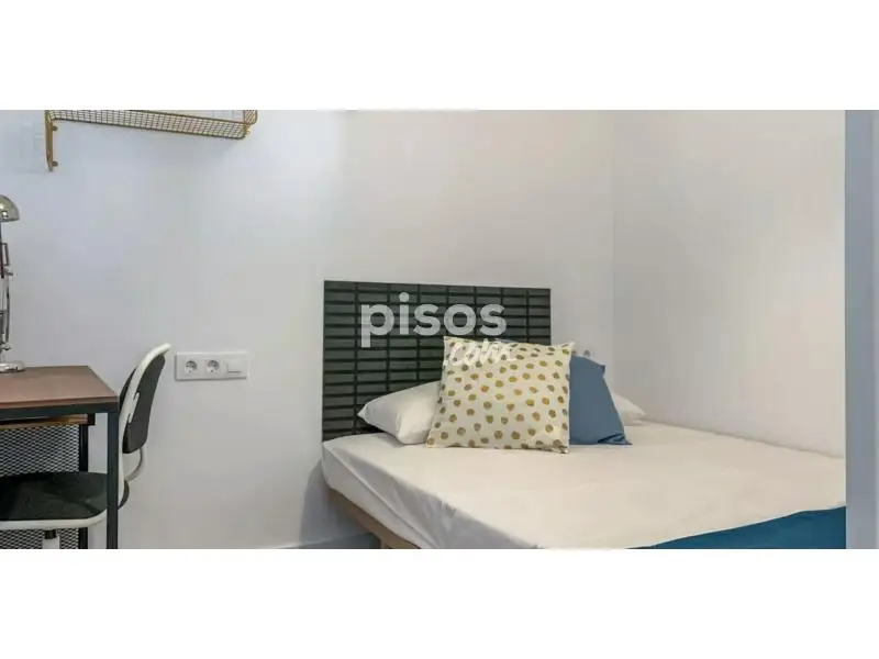 Habitaci3n Doble en Coliving Pubilla Cases - Estudiantes y Profesionales