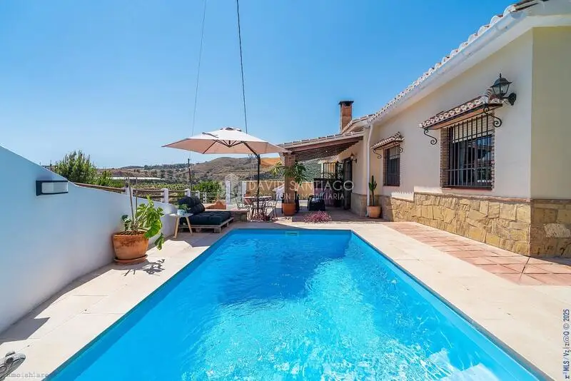 Villa en Torrox 3 Dormitorios Piscina Vistas al Mar