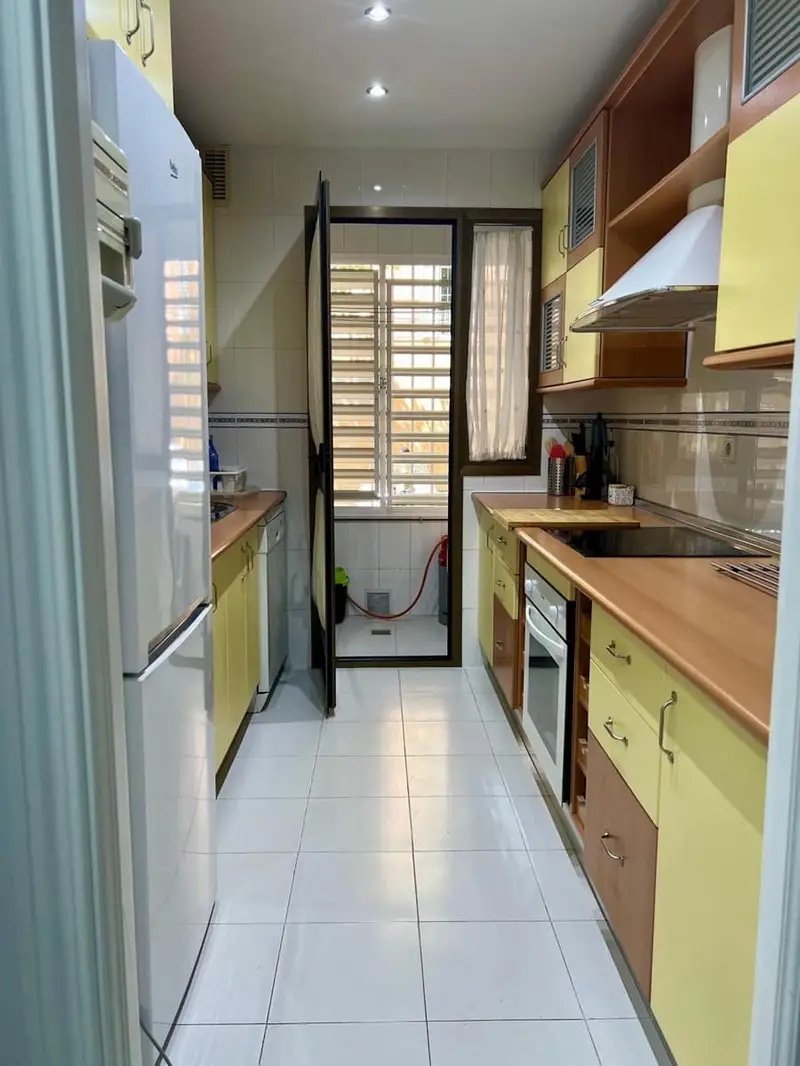 Piso en Alquiler Sevilla Amueblado con Garaje y Piscina