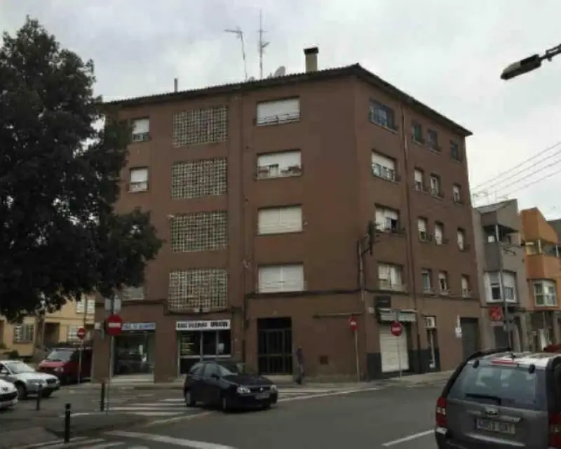 Piso 100m2 4 habitaciones 3 baños Manlleu