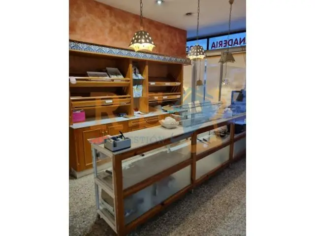 Traspaso Panaderia Funcionando A Coruna Calle Peatonal