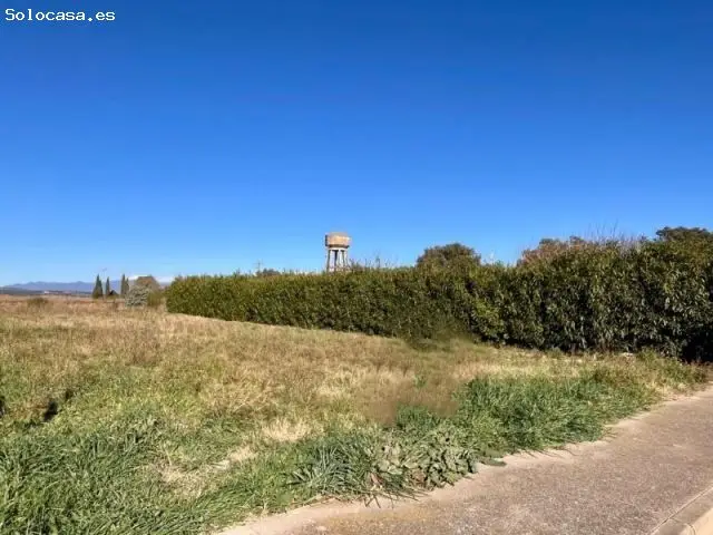 Parcela Edificable 454m2 Navata Pueblo Vivienda Unifamiliar