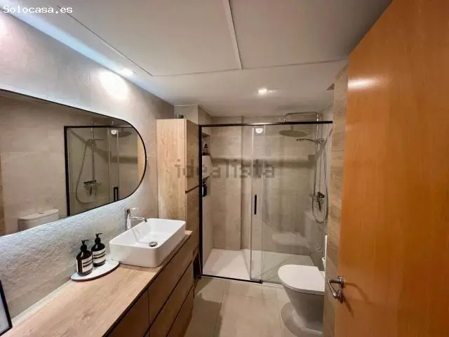 Piso Luminoso con Vistas y Piscina Comunitaria