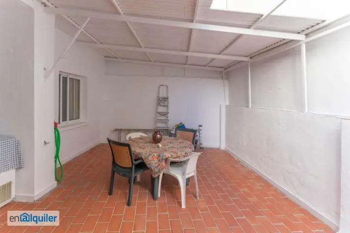 Alquiler Piso Centro 80m2 Dos Patios Amueblado o Sin Amueblar