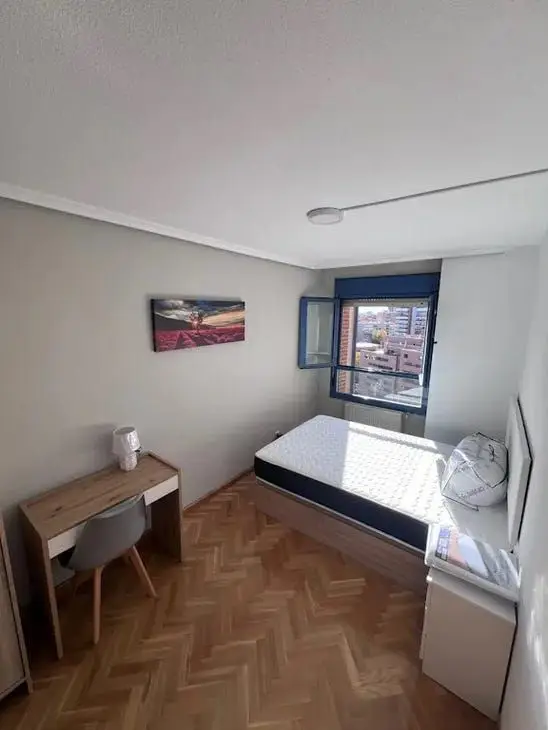 Calle de Caleruega, Madrid, Community of Madrid 28033