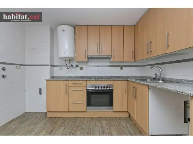 Piso en Venta Cubelles Les Salines 4 Dormitorios 2 Baños