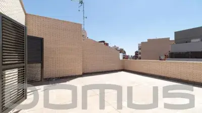 Atico en Hospitalet de Llobregat con Terraza de 56m2