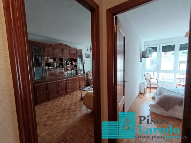 Venta Piso Centrico Ampuero Con Ascensor y Trastero
