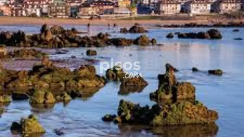 Apartamento en Noja con Vistas al Mar - Primera Linea de Playa