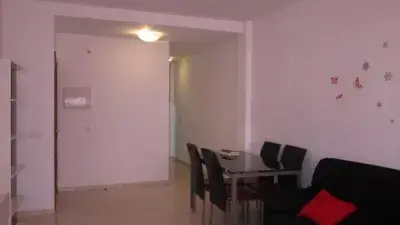 Piso tranquilo cerca del centro 2 dormitorios
