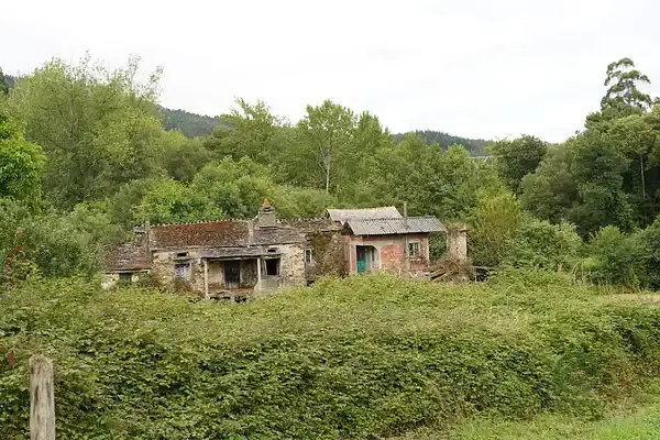 Pueblo con Molino de Agua en Riotorto 1.51ha