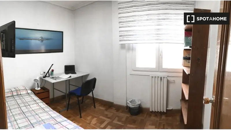 Habitacion Piso Compartido Pamplona