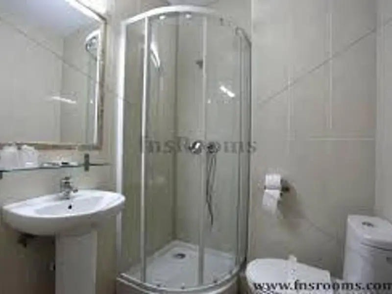 Hotel en venta en Córdoba 70 habitaciones 3764m2