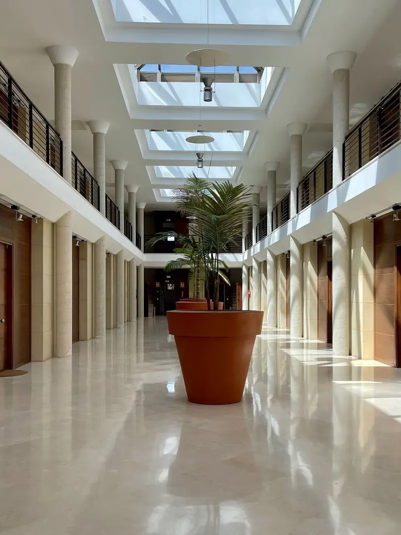 Oficina en Venta Marbella Excelente Estado Amueblada Vistas al Mar