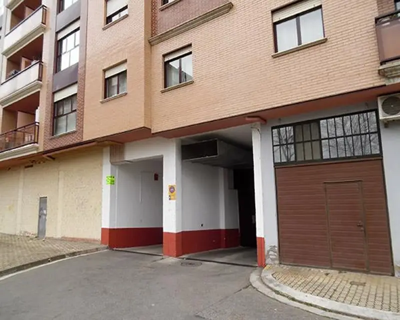 Garaje en venta en Calahorra 10m2 Diego Camporredondo