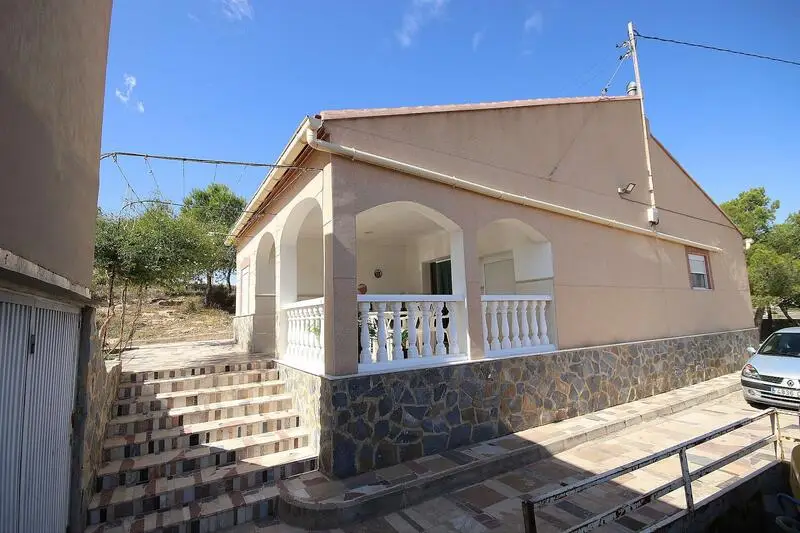 Casa de Campo en Monóvar 3 Dormitorios Piscina