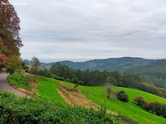Parcela Edificable en Pravia Asturias con Vistas al Mar y la Montana
