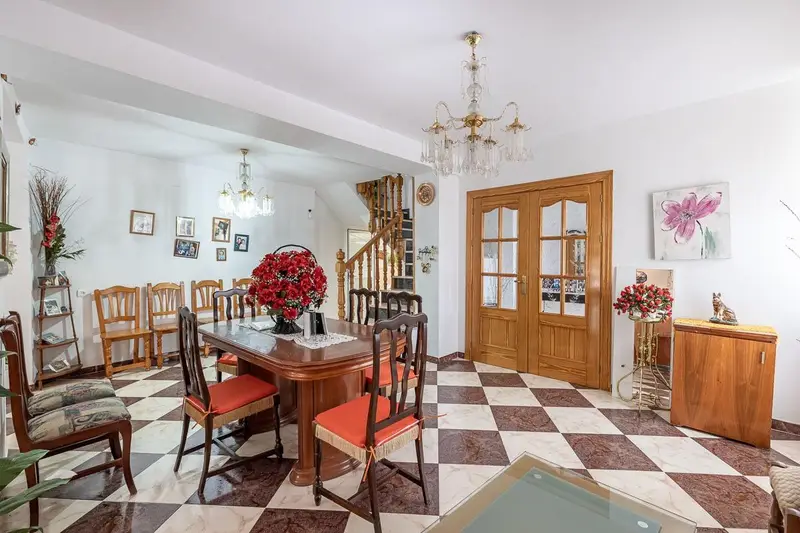 Venta Casa con calefacción en Centro Jayena